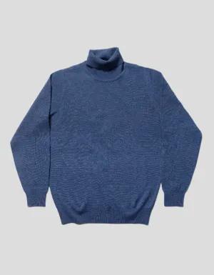 BLUE LAMBSWOOL TURTLENECK SWEATER